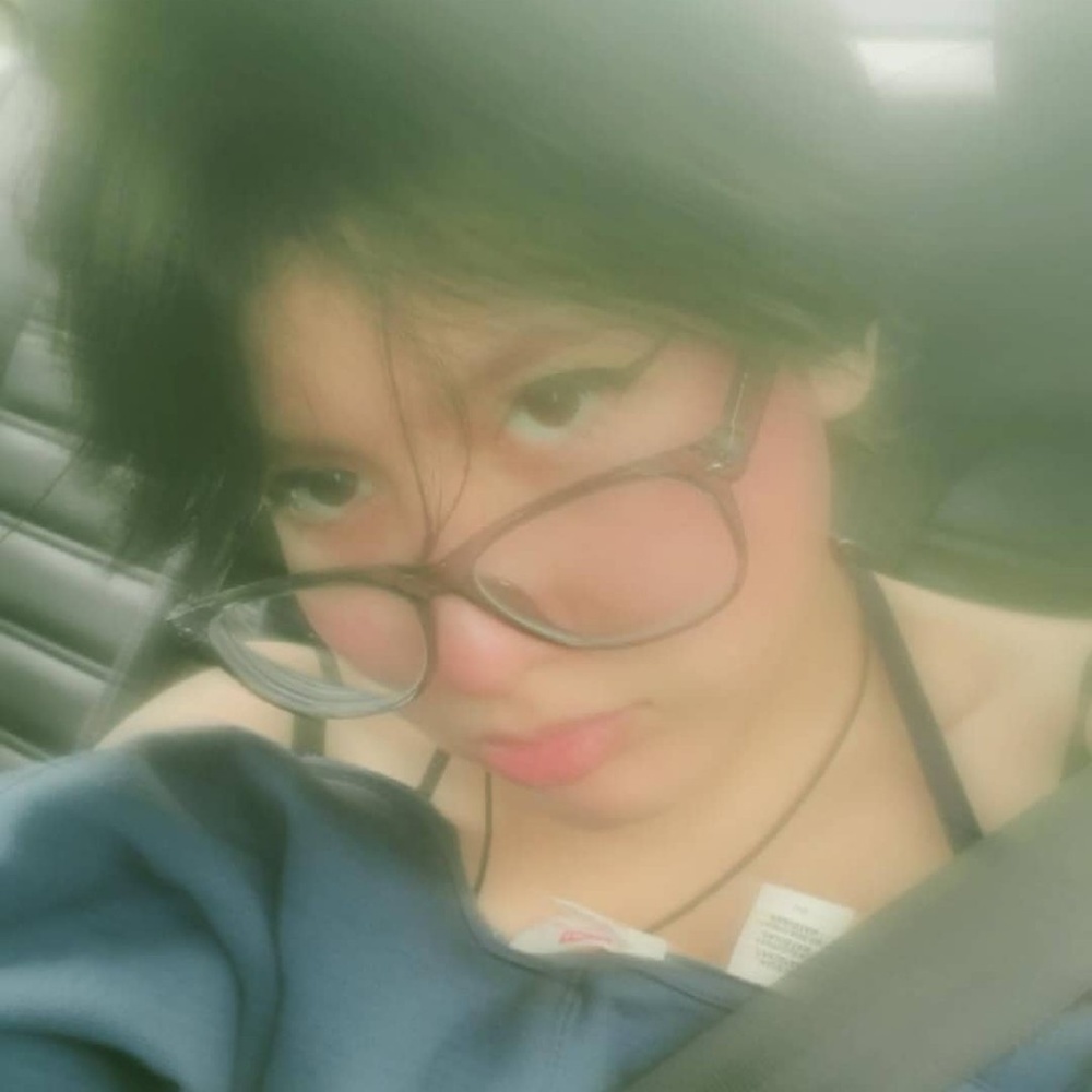 Meet your Posher, Angie